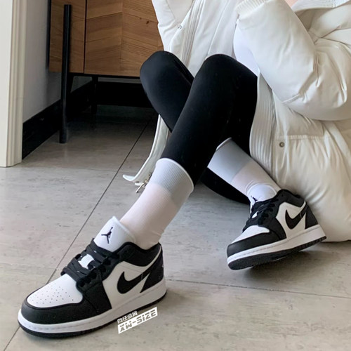 向往体育Nike Air Jordan1黑白AJ1复古熊猫休闲板鞋DC0774-101