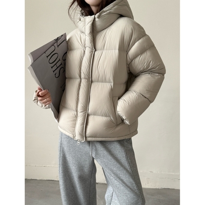 云朵系列95白鸭绒羽绒服女短款2025新款冬季简约泡芙羽绒外套连帽