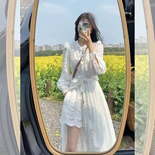 设计感法式气质白色蕾丝裙显瘦连衣裙中长款镂空抽绳收腰两件套