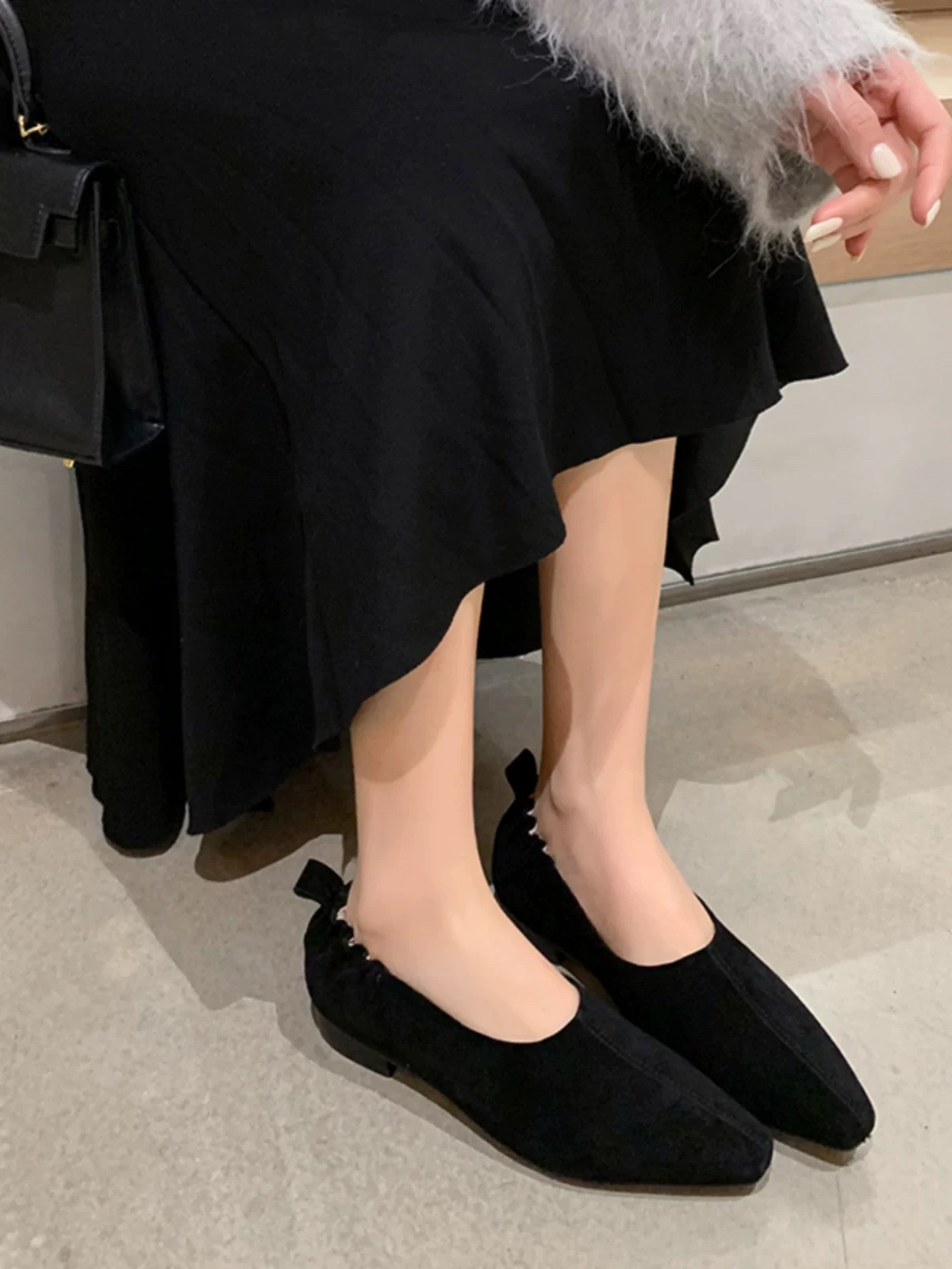 法式复古气质单鞋女平底2025春季绒面一脚蹬休闲豆豆鞋通勤奶奶鞋