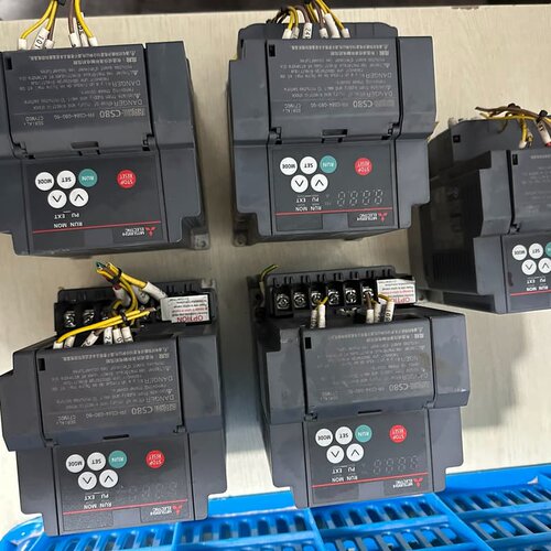 变频器FR-CS84-080-60 剩余3台 13-议价