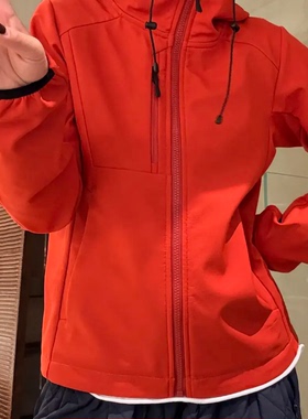 户外休闲百搭徒步登山简约休闲连帽外套女W7013