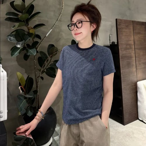 夏季薄款休闲细条纹复古爱心刺绣短袖T恤女T8420