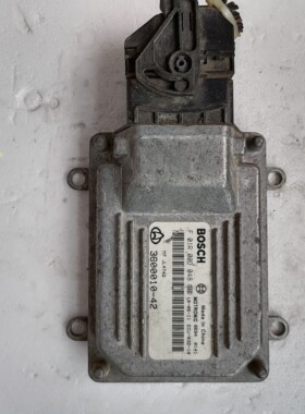 长安之星S460星光4500发动机电脑板ECU F01R00D048 3600010-42