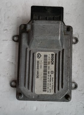 长安之星2代发动机电脑板 ECU F01R00D004 3600010A36 JL465Q