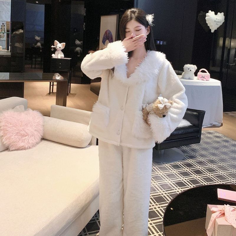 睡衣女冬季珊瑚绒保暖新款女士长毛绒家居服简约法兰绒加厚睡衣