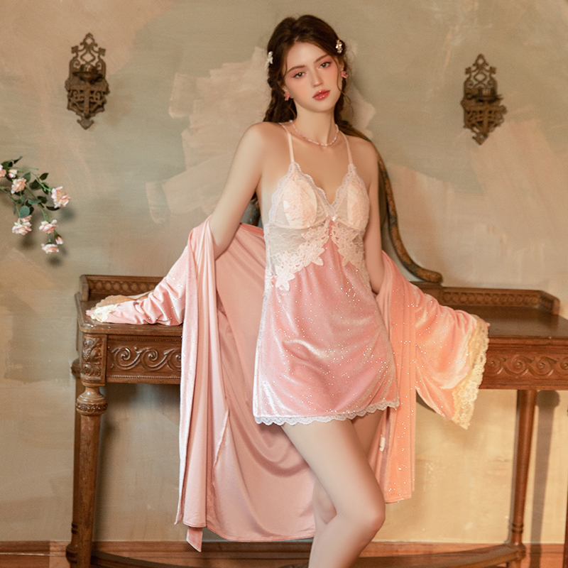 法式性感睡裙女带胸垫蕾丝吊带睡衣高级感家居服冬季丝绒保暖纯欲