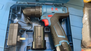 东成DCJZ1601锂电钻电池充电钻手电钻原厂锂电池充电器LB1620-1