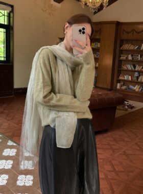 邱莹莹绵羊毛羊绒无缝一体针织衫