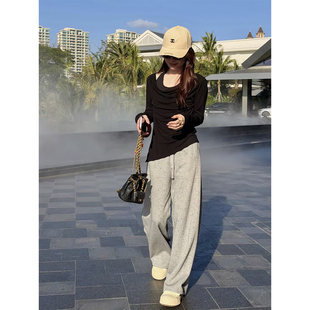 邱莹莹 HELAAOMI ”爆闪卫裤“宽松满天星烫钻遮肉直筒休闲卫裤