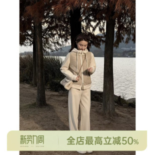 假两件戴妃藤格纹理轻复古套装 邱莹莹 壁炉夜画 AOMI HELA