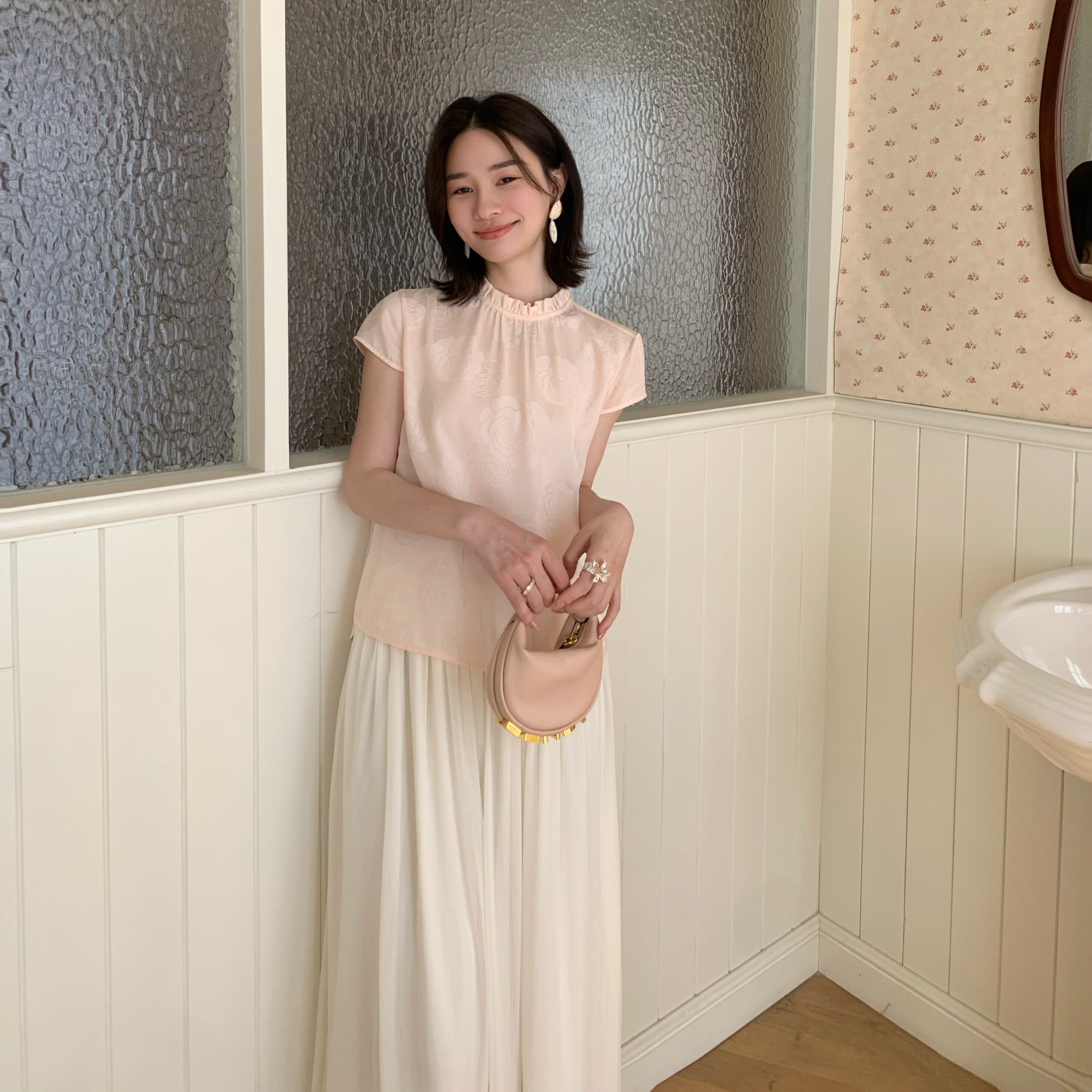 邱莹莹 原创-"四经绞罗&middot;彩金玫瑰"96.3%桑蚕丝刺绣无袖气质衬衫