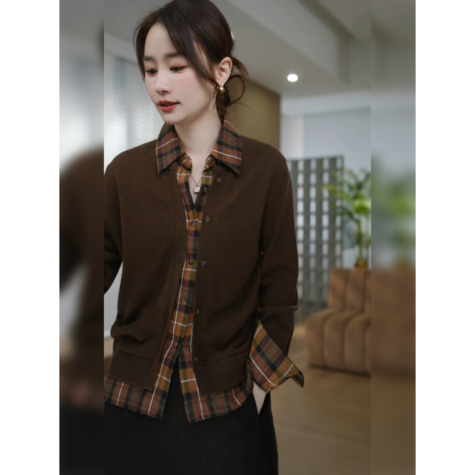 邱莹莹 HELA AOMI “格调假两件”绵羊毛100%假两件格子针织衫