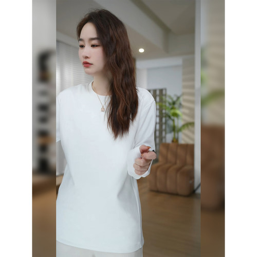 邱莹莹 HELA AOMI “鹅绒T”百搭休闲时尚保暖加厚打底羽绒T恤