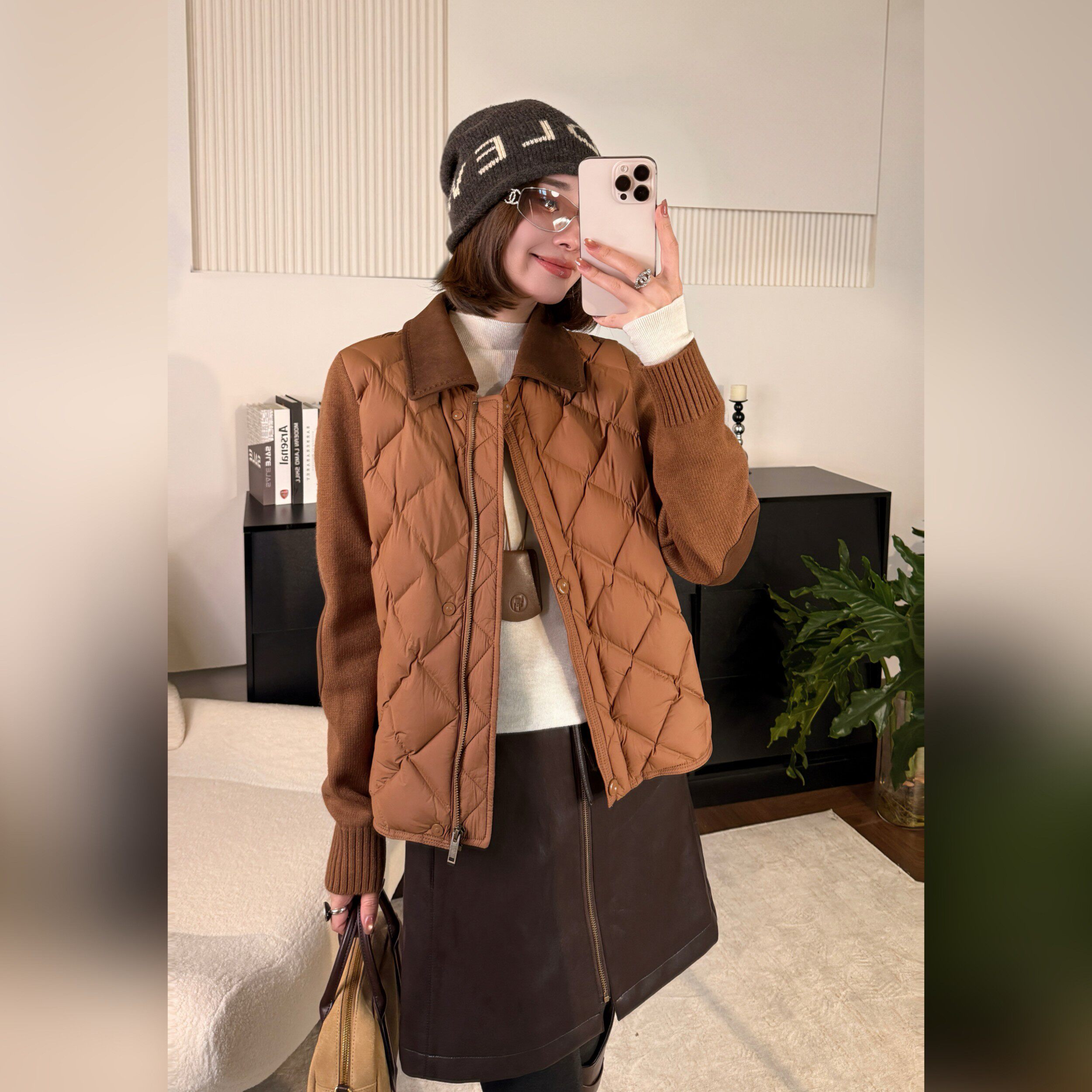 邱莹莹 "格林鹅"90白鹅绒针织袖拼接单排扣翻领菱格羽绒服外套女