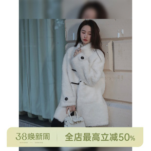 邱莹莹 HELA AOMI “帕丁熊”绵羊毛100%宽松立领排扣纯色皮草