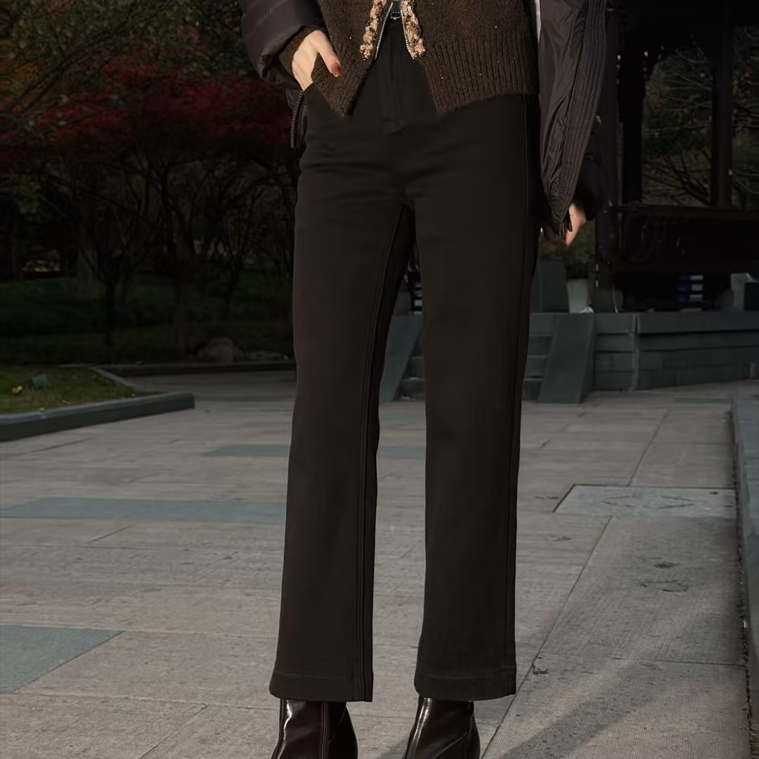 邱莹莹HELA AOMI “牛仔靴裤”莱赛尔绣花钉珠设计烟管牛仔裤