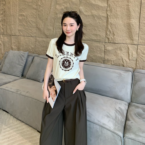 邱莹莹 