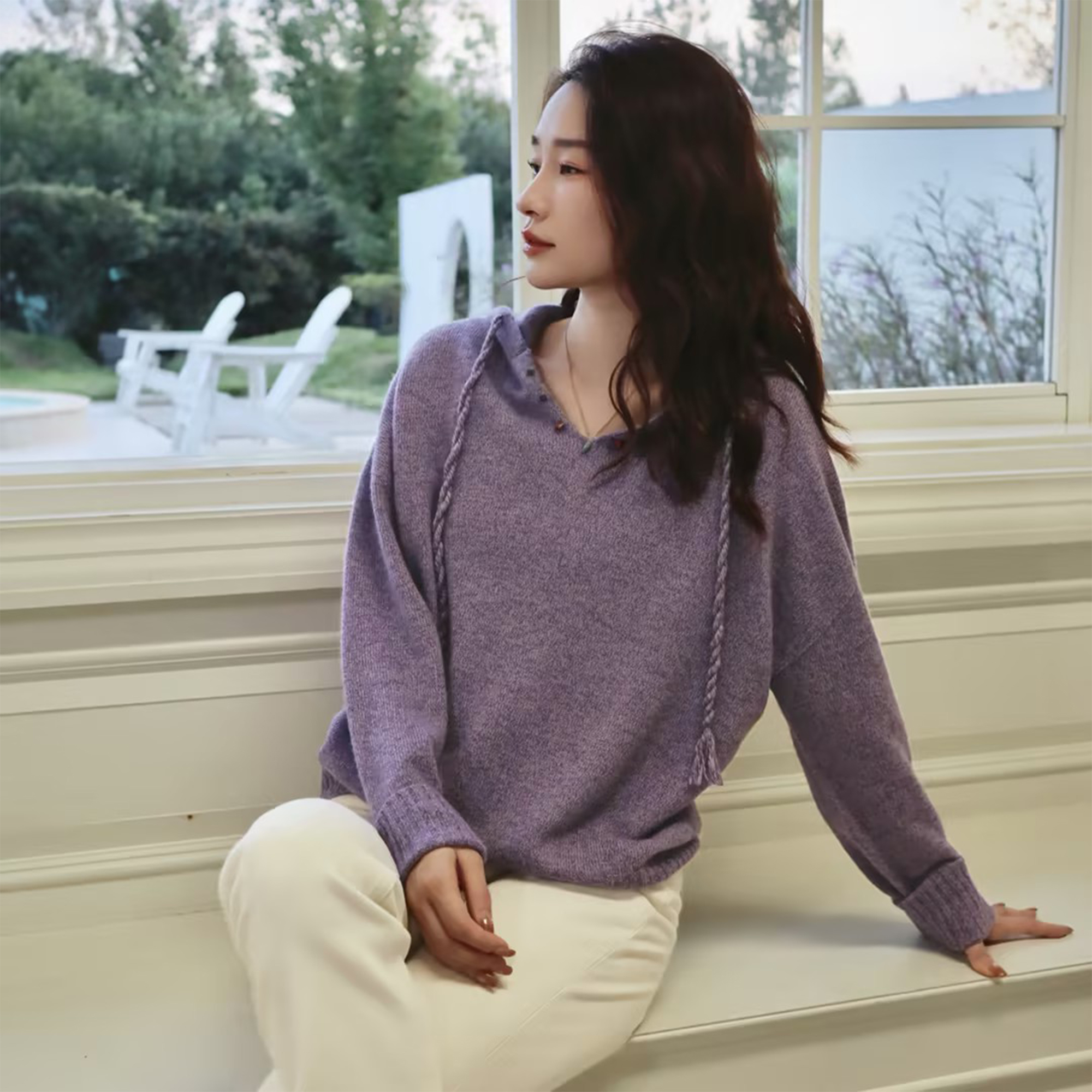 邱莹莹 HELA AOMI “小彩石”绵羊毛＋兔毛V领简约抽绳针织衫