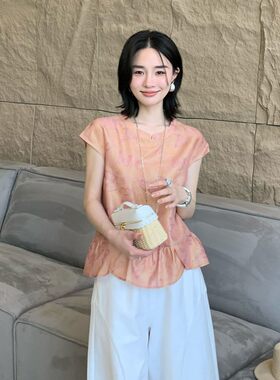 邱莹莹  