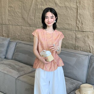 邱莹莹  