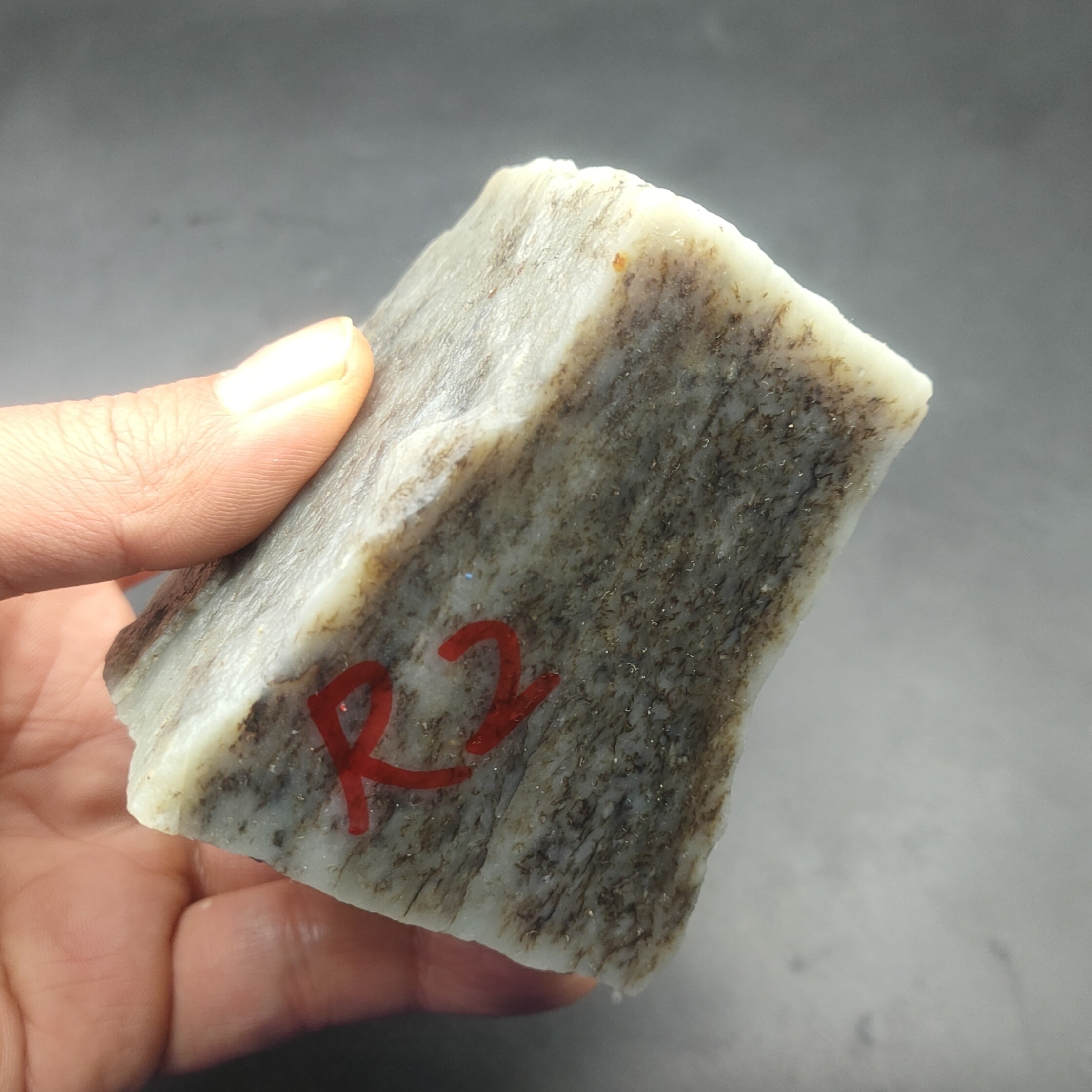 新疆和田玉原石毛料边角料且末料糖料r2雕刻吊坠挂件珠子玉石玉料