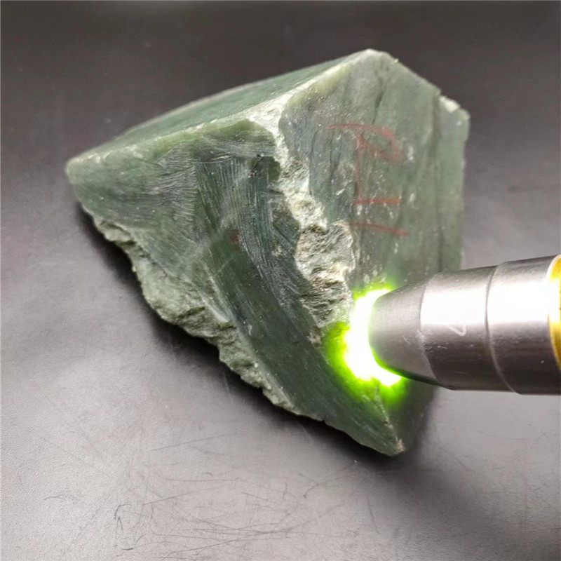 俄罗斯碧玉原石毛料边角料摆件料R11手把件料吊坠挂件料和田玉料