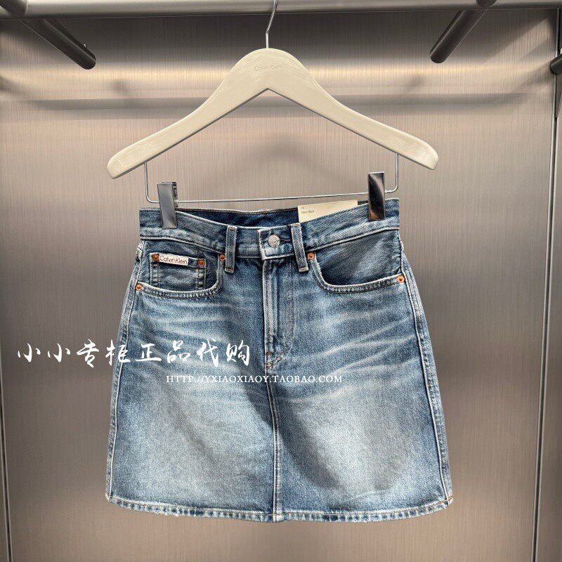 CK Jeans专柜正品 2026春夏新款女士复古摩登猫须牛仔短裙47F901G