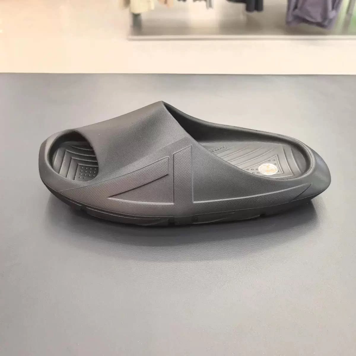 安踏STG篮球拖鞋男防滑外穿新款轻便舒适透气2运动凉鞋112621807