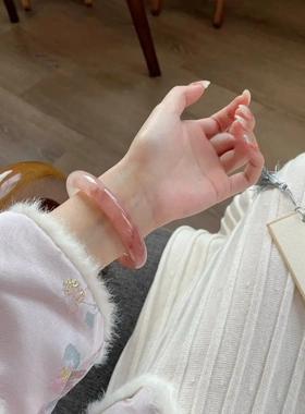 新疆桃花酿金丝玉手镯女款粉圆条天然余太翠和田玉扁条玉镯子