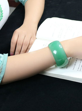 新疆东陵玉加宽条手镯