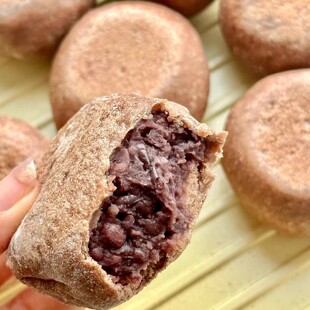 黑全麦豆沙包薄皮豆沙包纸皮红豆沙馒头手工红豆馅包子皮薄馅多馍