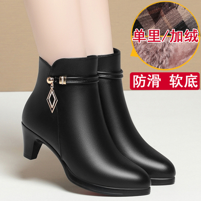 秋冬季时尚中跟时装靴短靴女靴