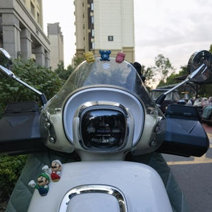 适用于轻骑铃木复古US125T前风挡前挡风板车前挡风玻璃原厂改装