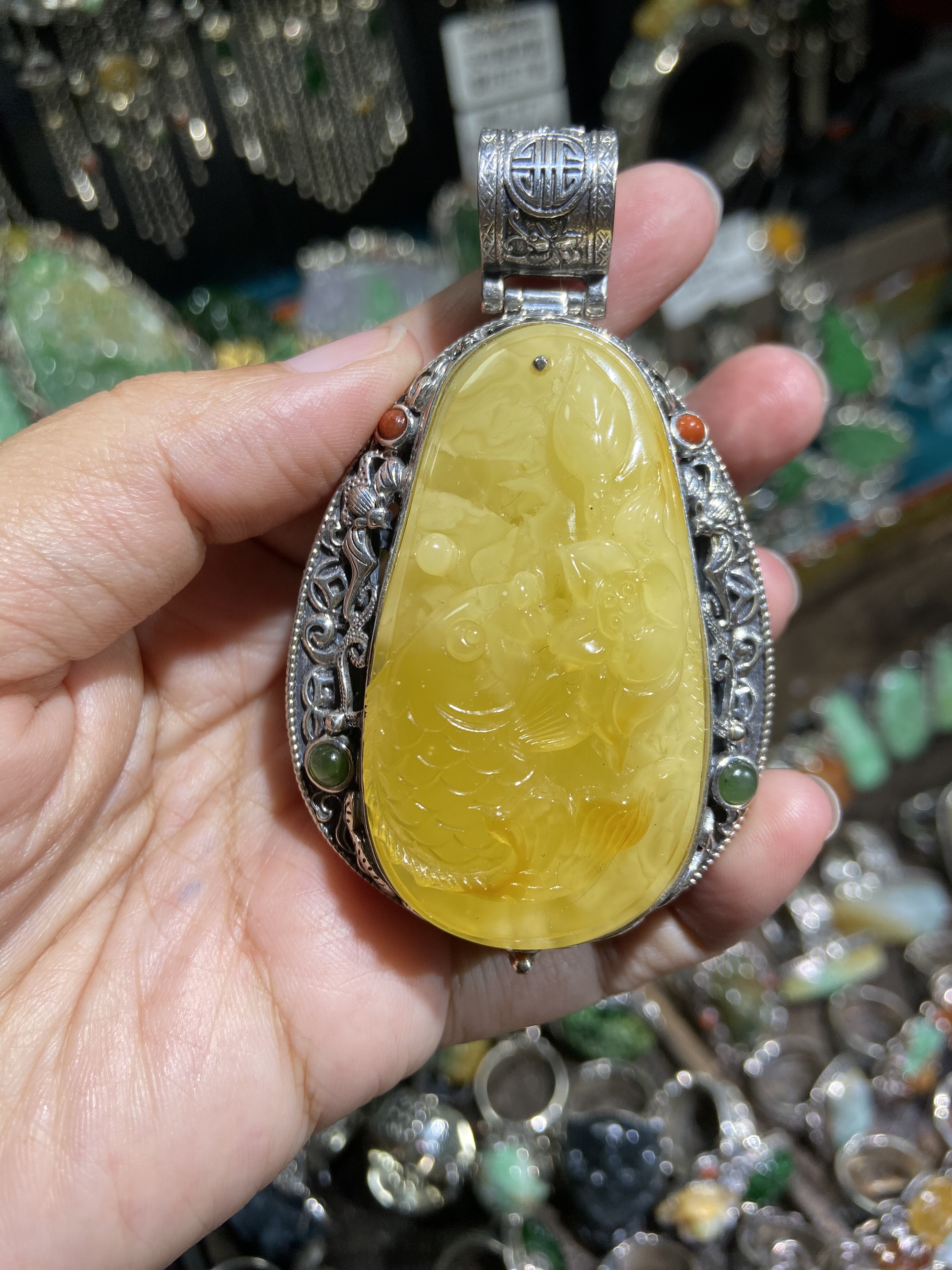 天然蜜蜡嘎乌盒 年年有余