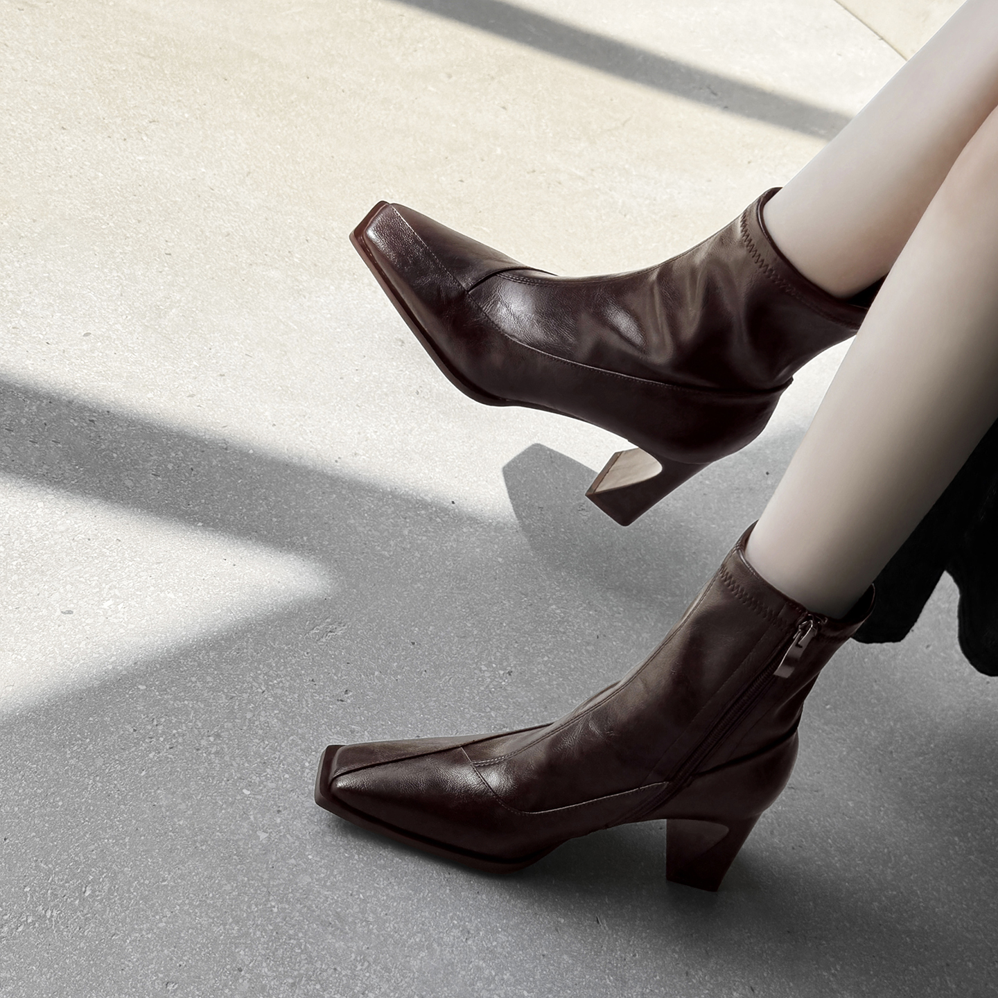 法式短靴拼接弹力瘦瘦靴马丁靴女