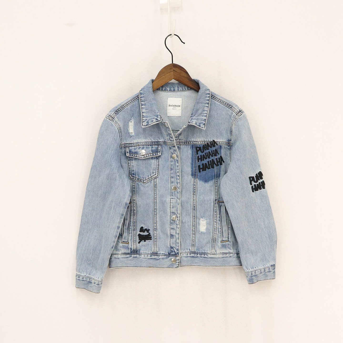 B春秋款童装   女童左侧深印无口袋磨破刺绣黑字母纯棉牛仔外套