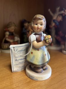 Goebel Hummel for mother德国高宝中古手工喜姆娃娃给妈妈的礼物