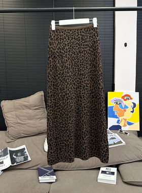 MX‘不一样的定染豹纹’斜裁复古轻盈垂顺直筒显瘦豹纹半身裙