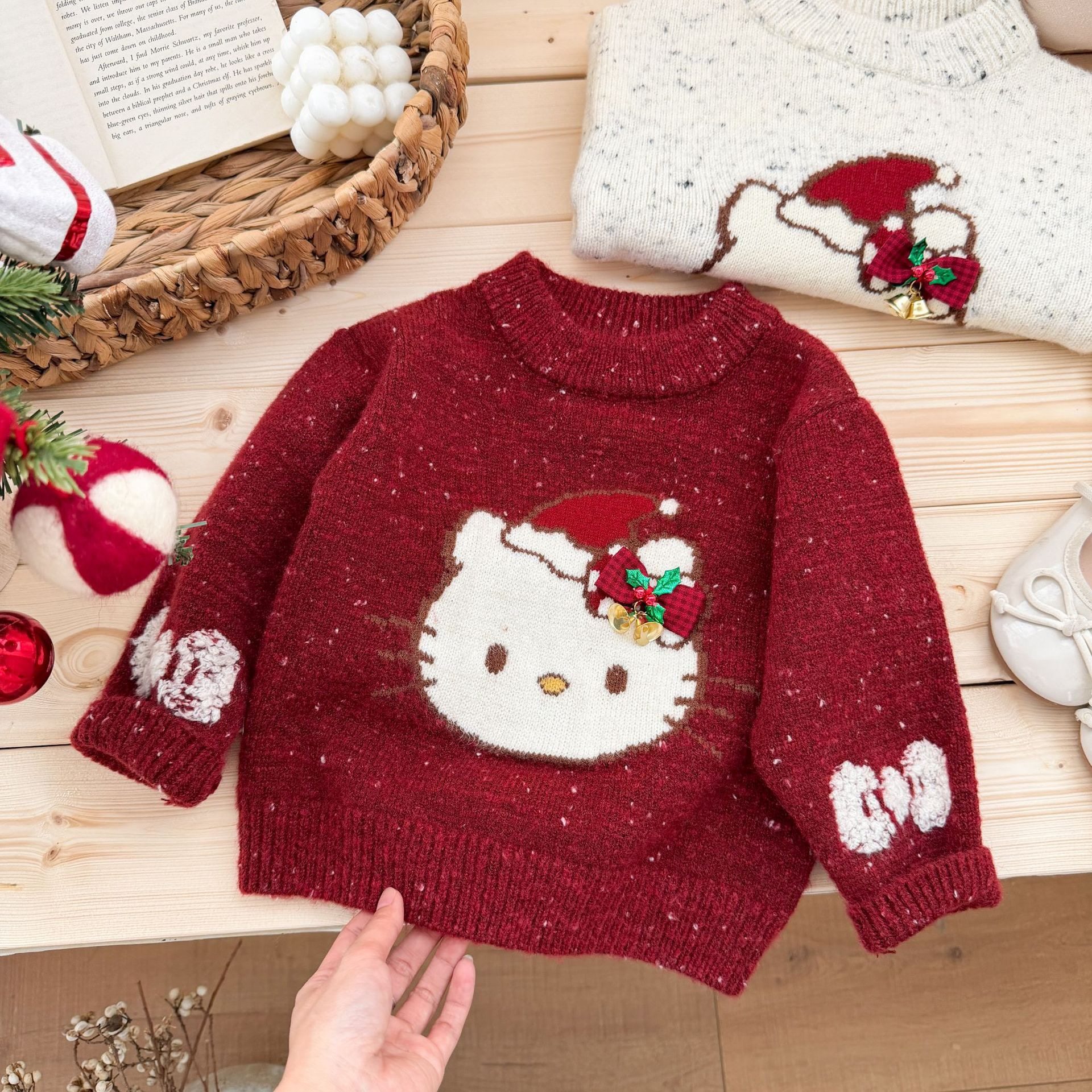 小女孩圣诞新年服洋气红毛衣1-5周2岁女童加绒加厚韩系KT猫针织衫