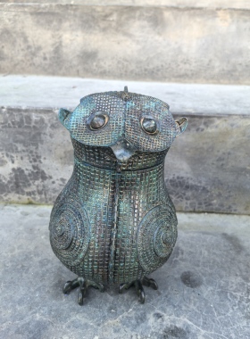 仿古青铜器工艺摆件商代青铜器商代愤怒的小鸟鸱鸮尊原物在老美家