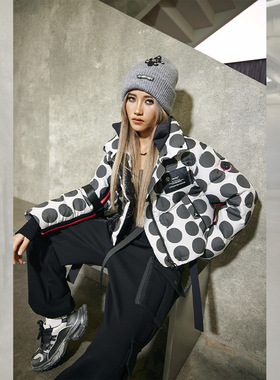 拓谷个性潮牌冬季羽绒服女款端女短款白鸭绒时尚级黑色外套30741