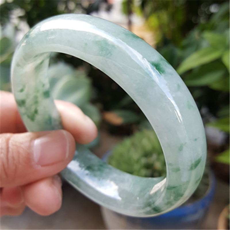 缅甸天然A货玉石手镯冰种飘花水头好肉质细腻 翡翠手镯包邮