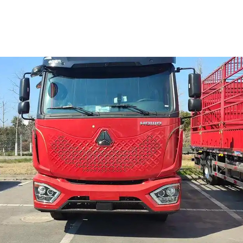 适用于重汽豪沃MATE车门铰链盖堵盖装饰板无颜色