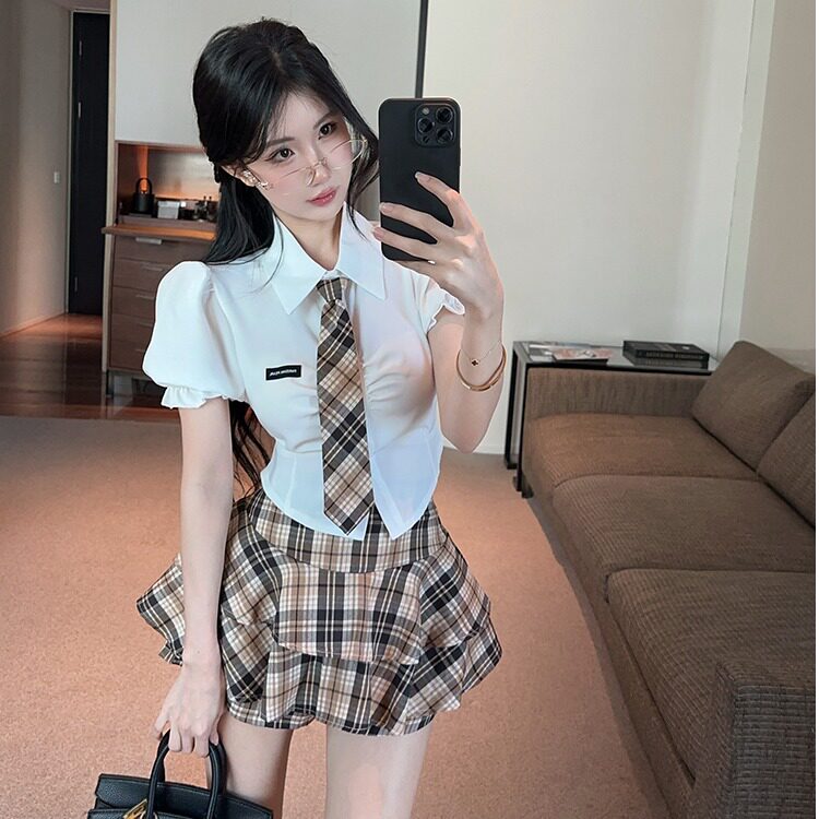 夏季JK制服泡泡袖格子裙套装