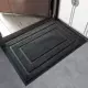 Темно -серой