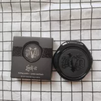 Spot Kat von d / KVD Khóa nó Thay thế Bl Powder Matte Control Oil Powder - Bột nén phấn phủ maybelline fit me