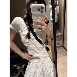 FILLE | 贴花正肩t 重工立体花朵刺绣修身显瘦短袖款T恤套头上衣