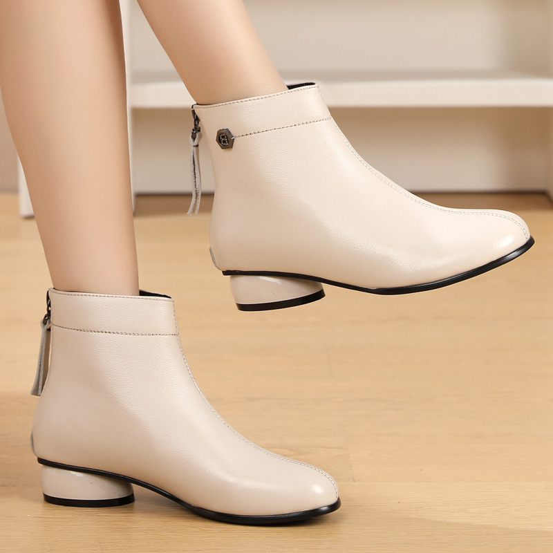 真皮百搭粗跟软底靴子