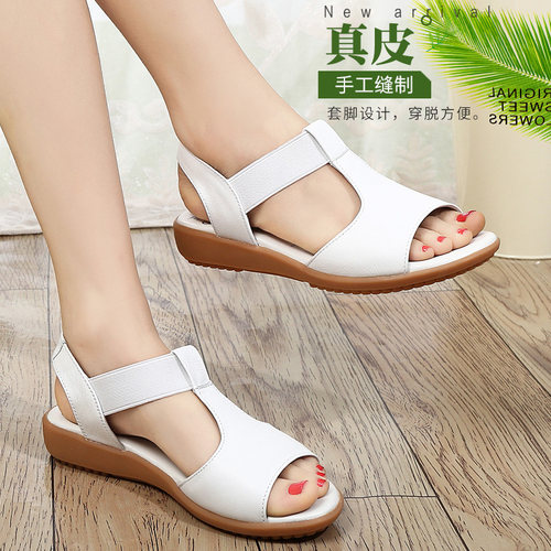 妈妈凉鞋女夏季女鞋平底真皮防滑软底中老年胖脚宽肥脚大码41-43 - 封面
